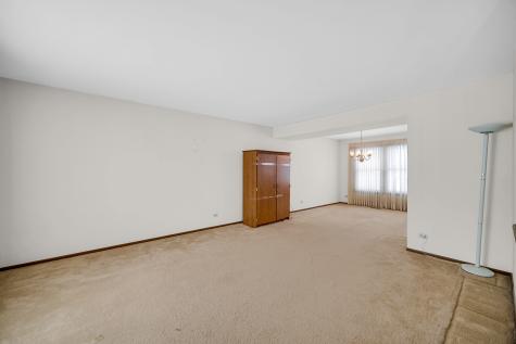 1818 Hawk Lane Elk Grove Village IL 60007