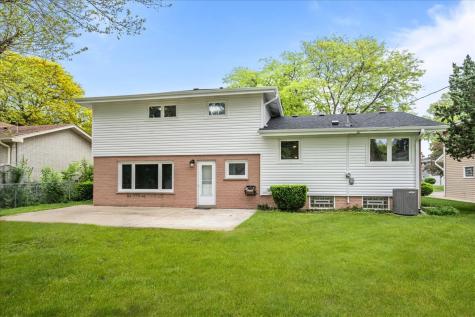 1400 East Ironwood Drive Mount Prospect IL 60056