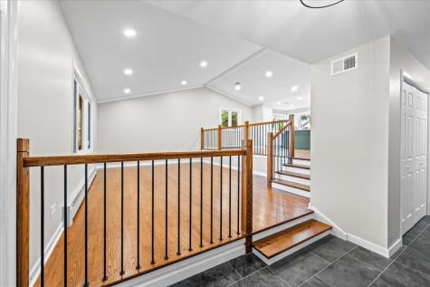 1400 East Ironwood Drive Mount Prospect IL 60056