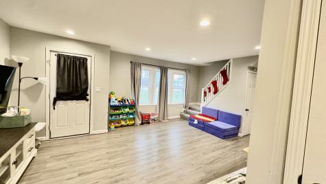 724 Mohawk Drive Round Lake Heights IL 60073