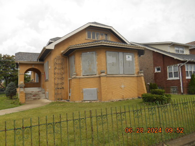 7758 South Euclid Avenue Chicago IL 60649