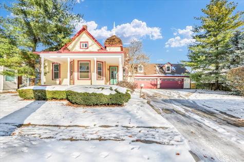 202 East Daggy Street Tuscola IL 61953