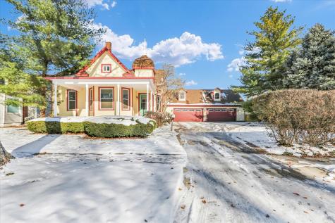 202 East Daggy Street Tuscola IL 61953