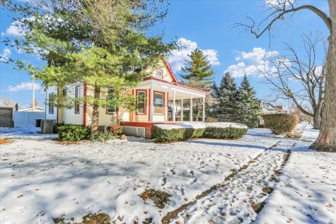 202 East Daggy Street Tuscola IL 61953