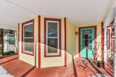 202 East Daggy Street Tuscola IL 61953