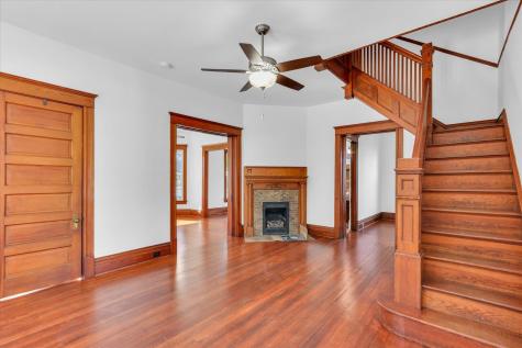 202 East Daggy Street Tuscola IL 61953