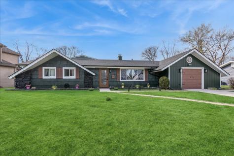 1923 Warwick Lane Schaumburg IL 60193