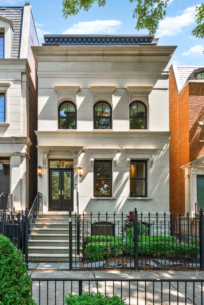 2227 North Magnolia Avenue Chicago IL 60614