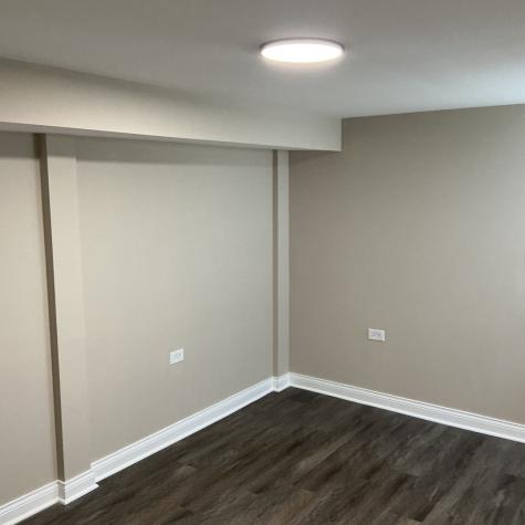 8042 South Bennett Avenue Chicago IL 60617