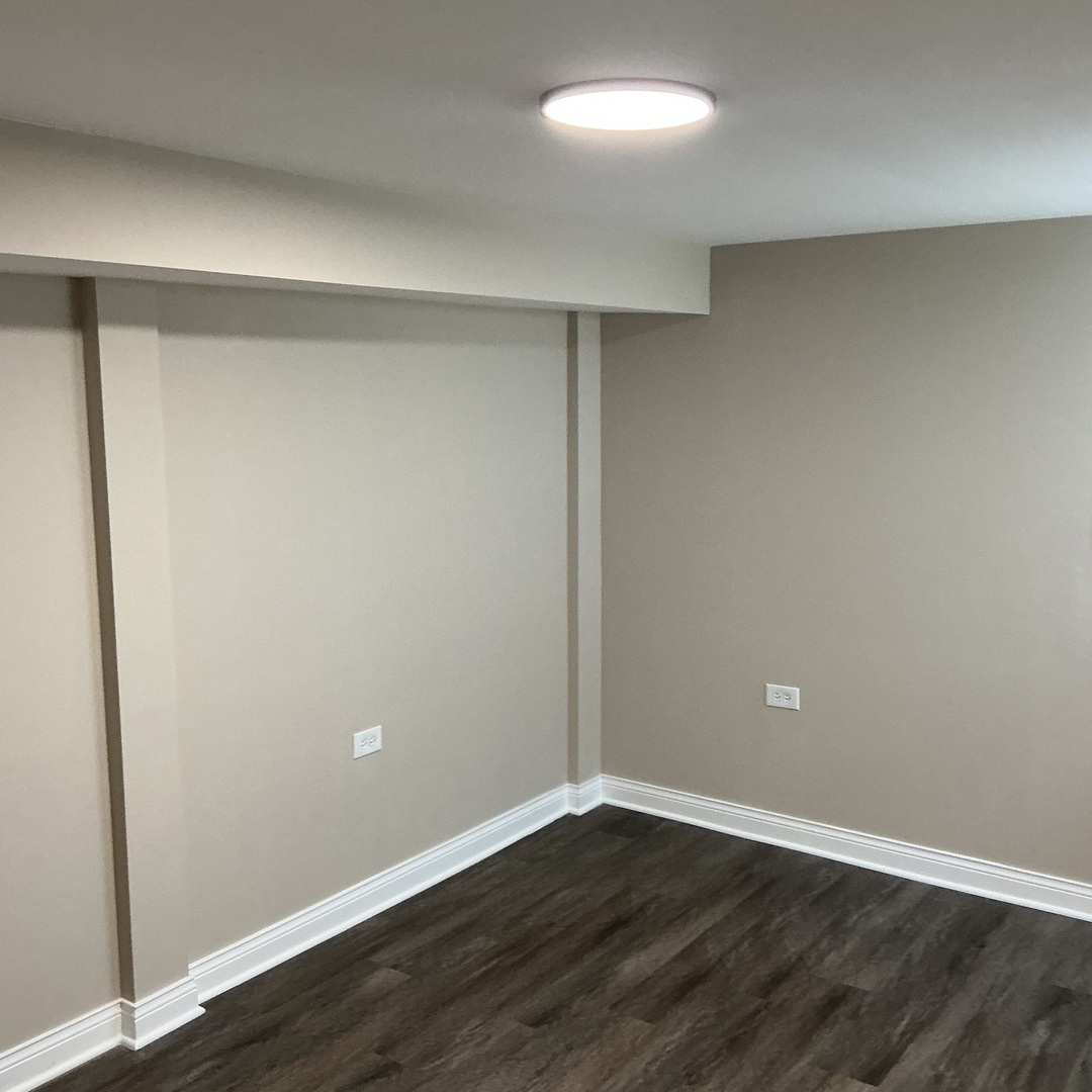 8042 South Bennett Avenue Chicago IL 60617