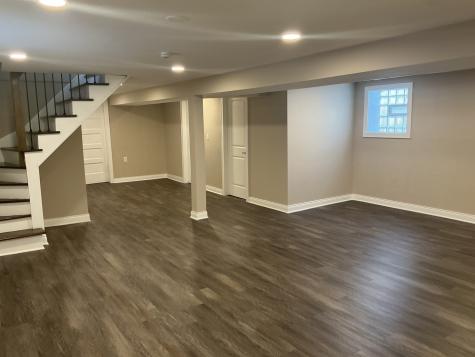 8042 South Bennett Avenue Chicago IL 60617
