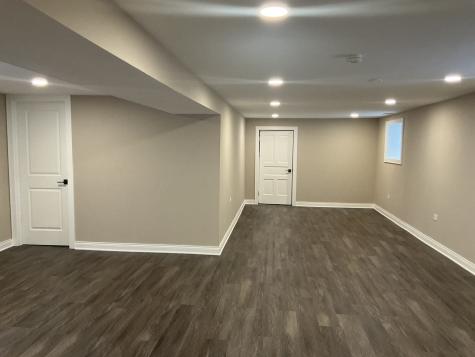 8042 South Bennett Avenue Chicago IL 60617