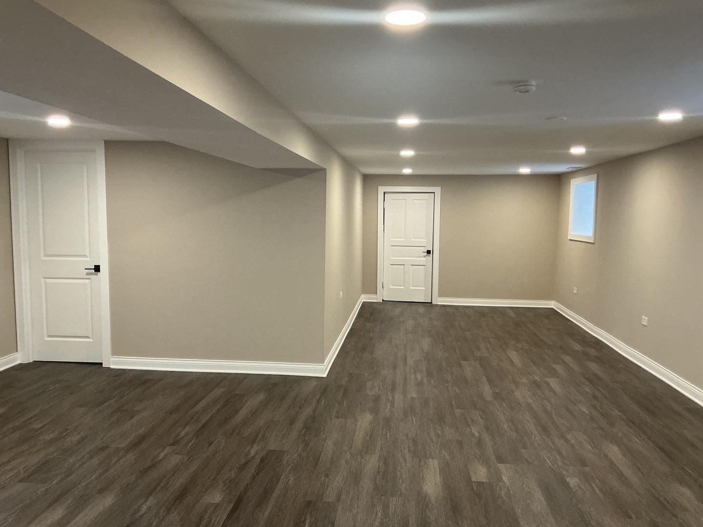 8042 South Bennett Avenue Chicago IL 60617