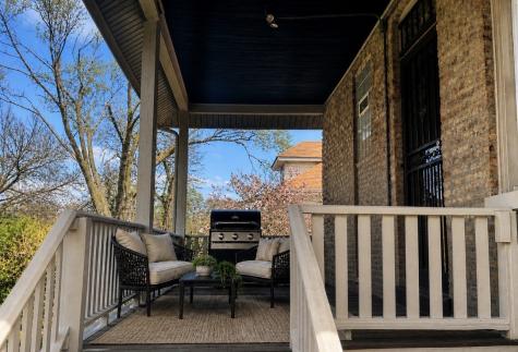8042 South Bennett Avenue Chicago IL 60617