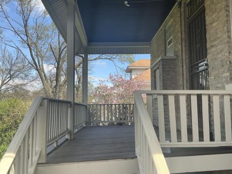 8042 South Bennett Avenue Chicago IL 60617