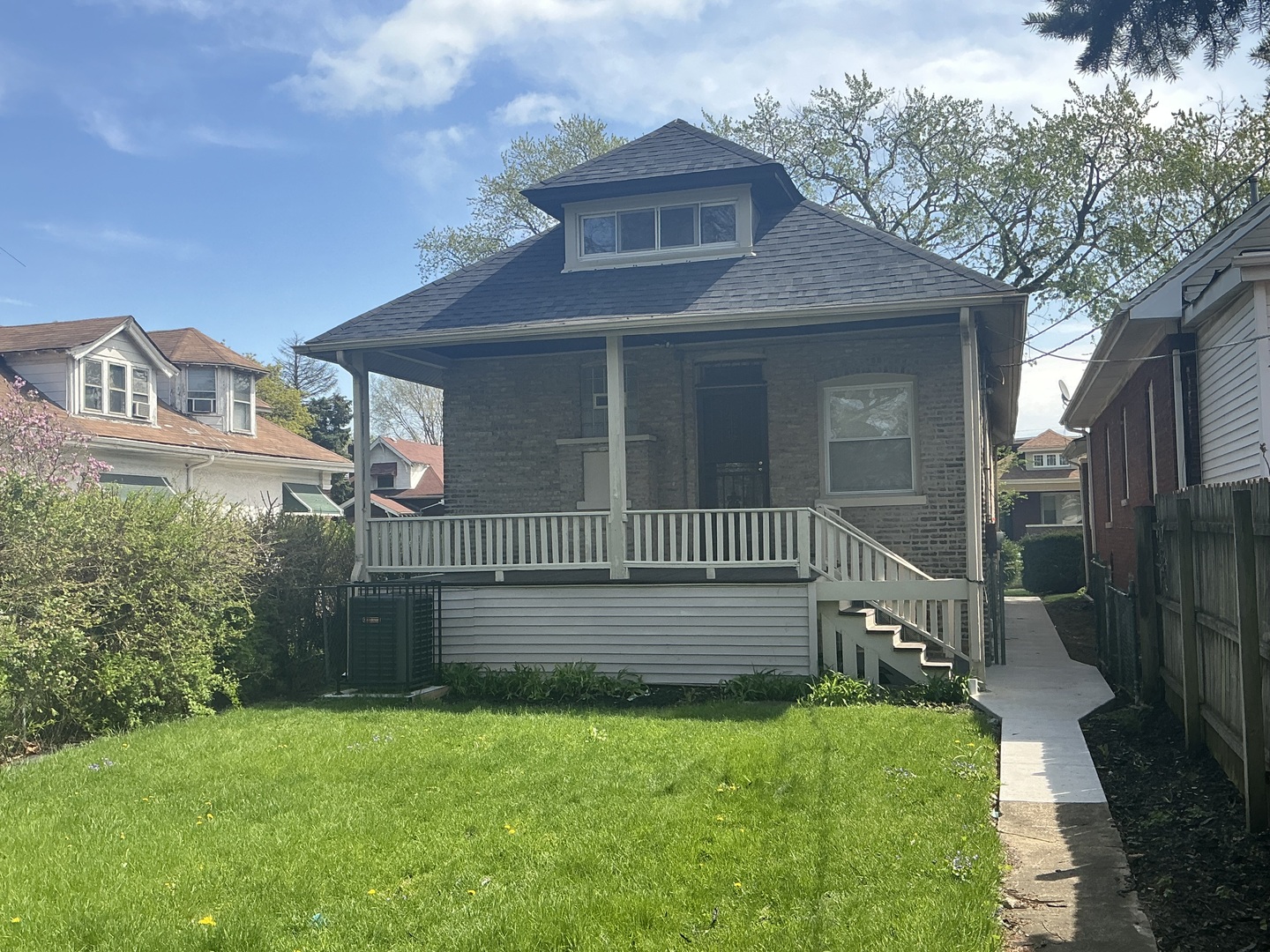 8042 South Bennett Avenue Chicago IL 60617