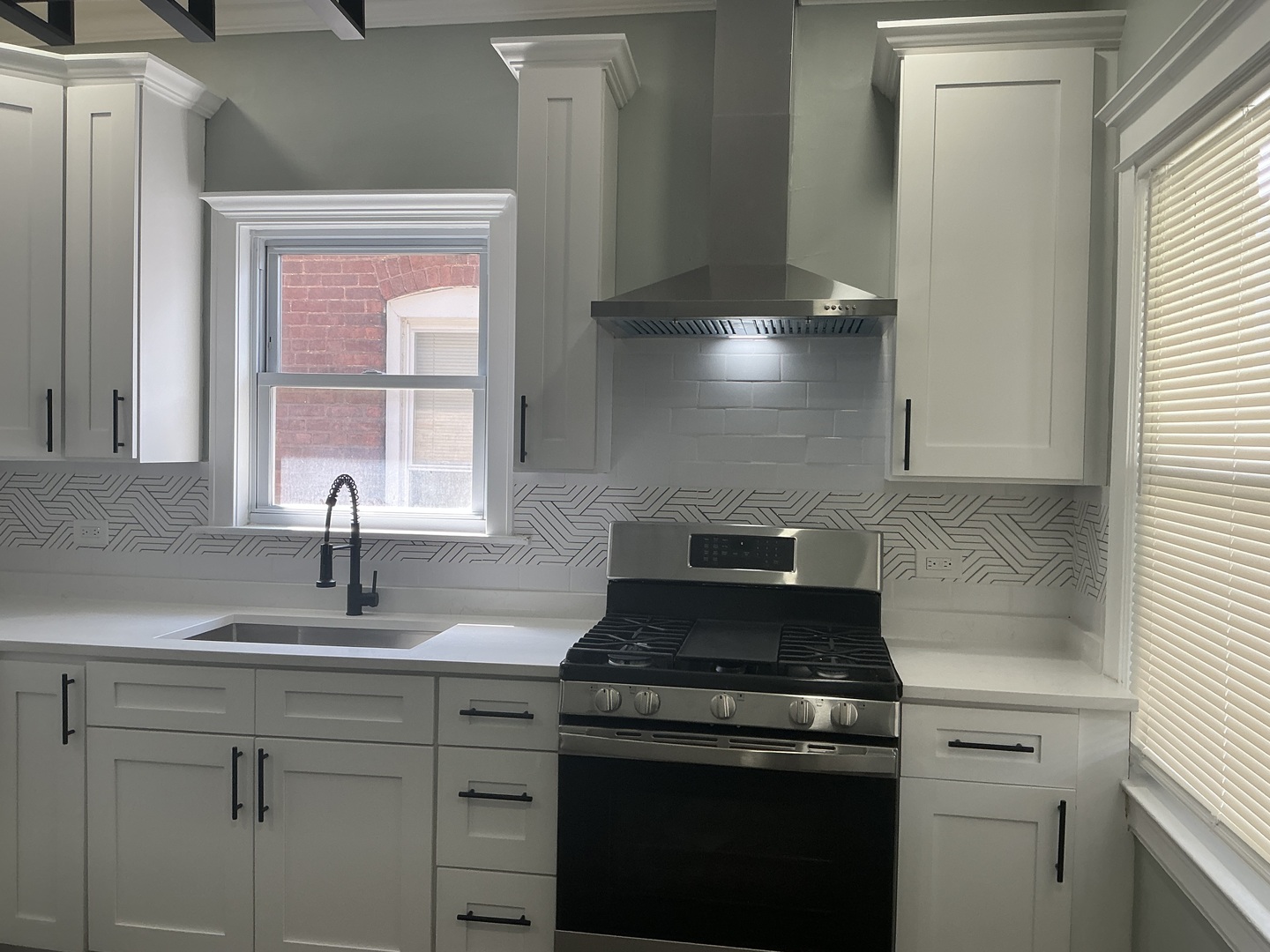 8042 South Bennett Avenue Chicago IL 60617