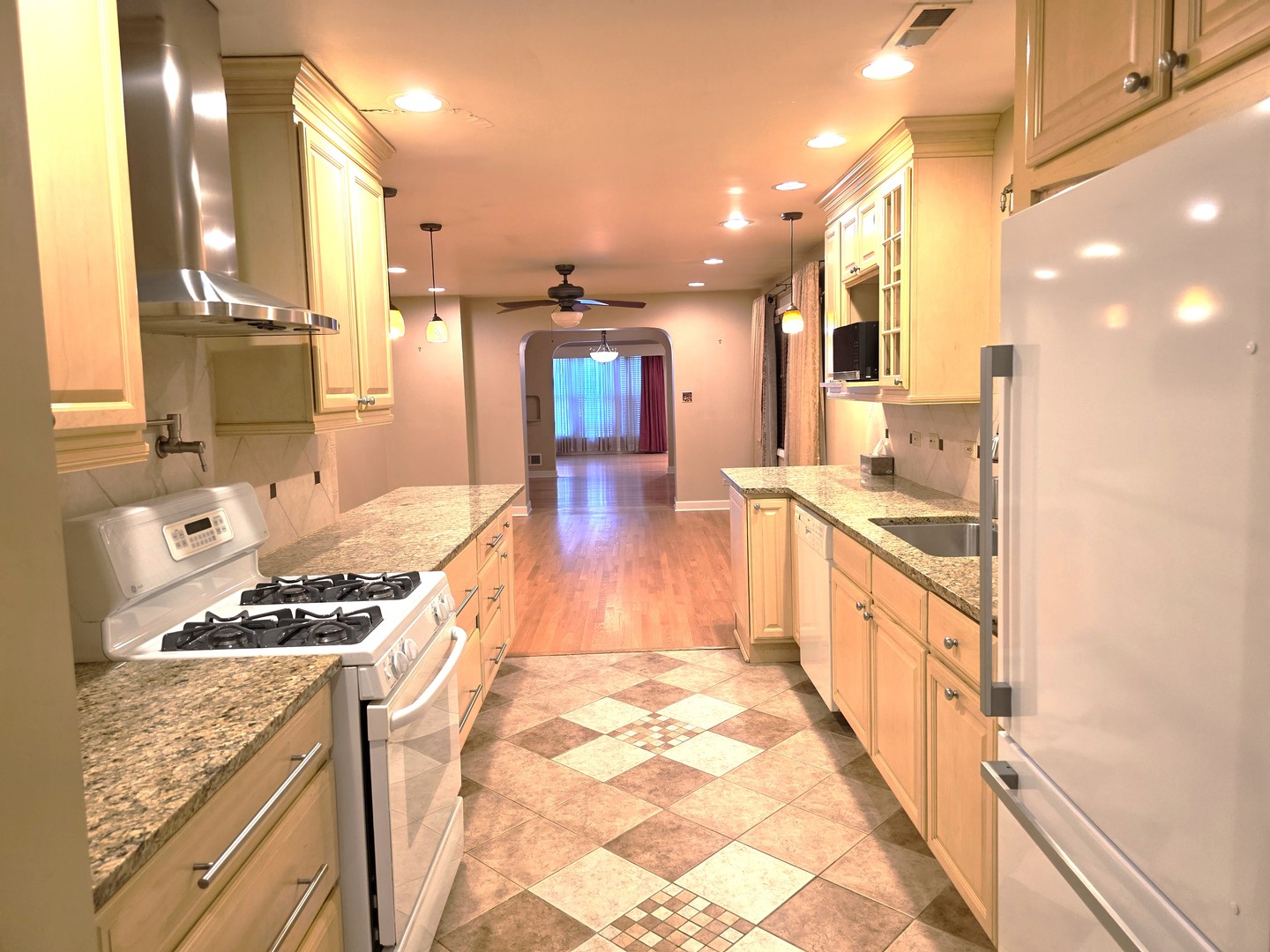 8609 South Indiana Avenue Chicago IL 60619