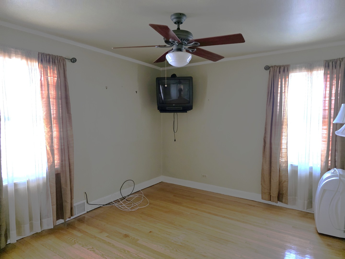 8609 South Indiana Avenue Chicago IL 60619