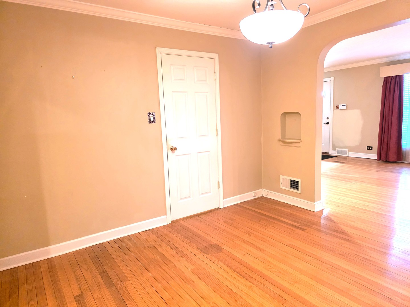 8609 South Indiana Avenue Chicago IL 60619