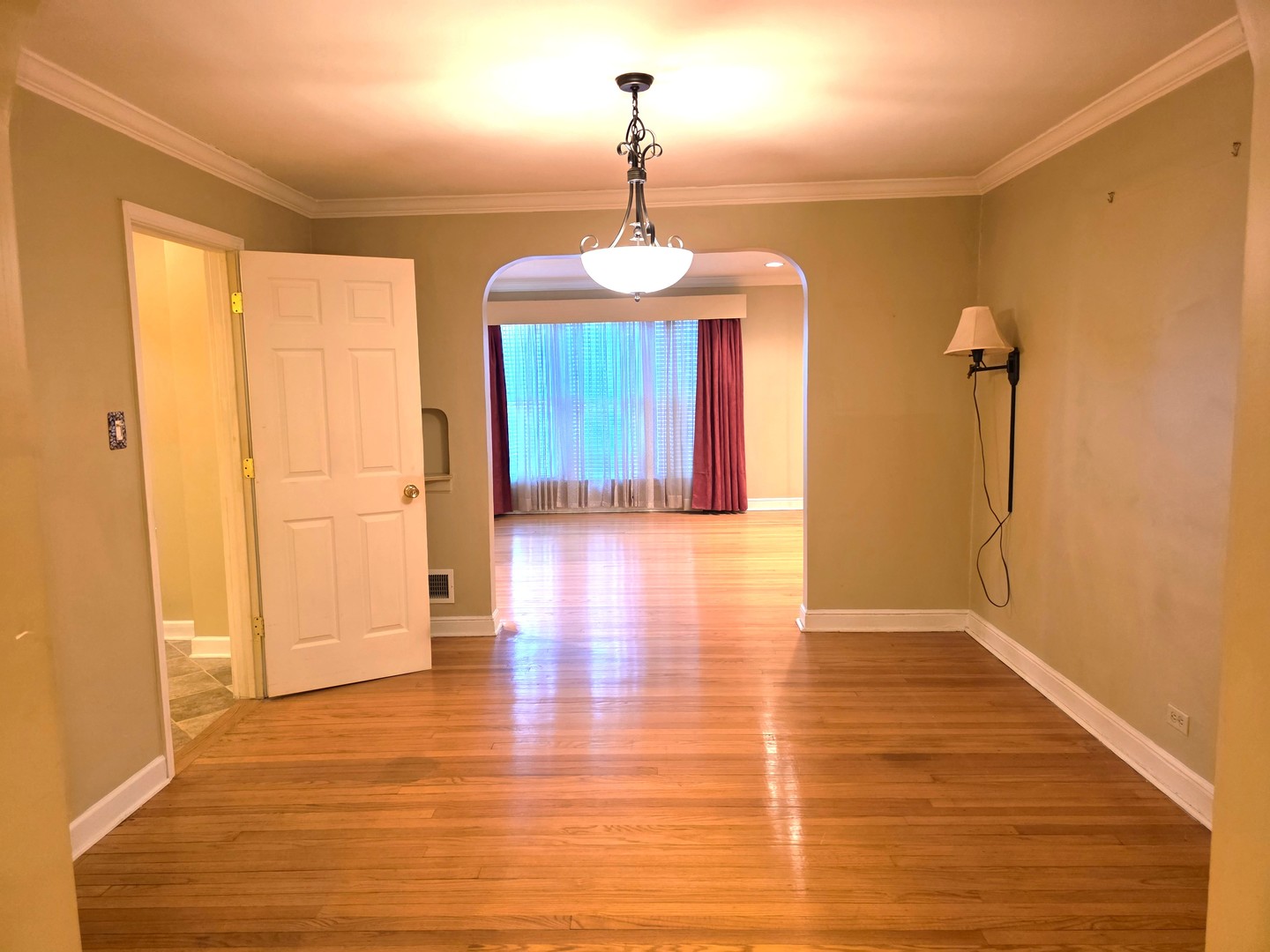 8609 South Indiana Avenue Chicago IL 60619