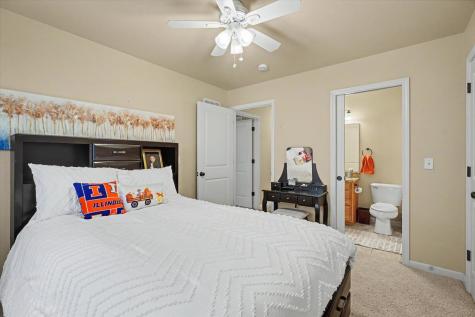 1913 Quail Run Drive Mahomet IL 61853