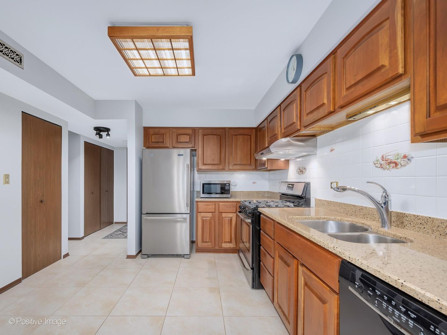 131 White Birch Lane Westmont IL 60559