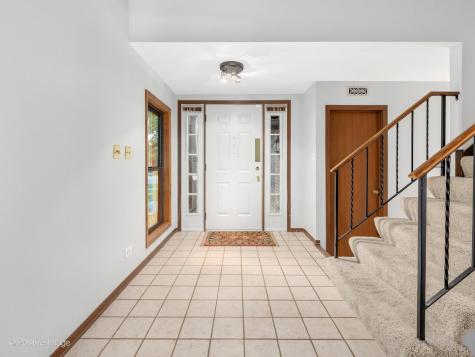 131 White Birch Lane Westmont IL 60559