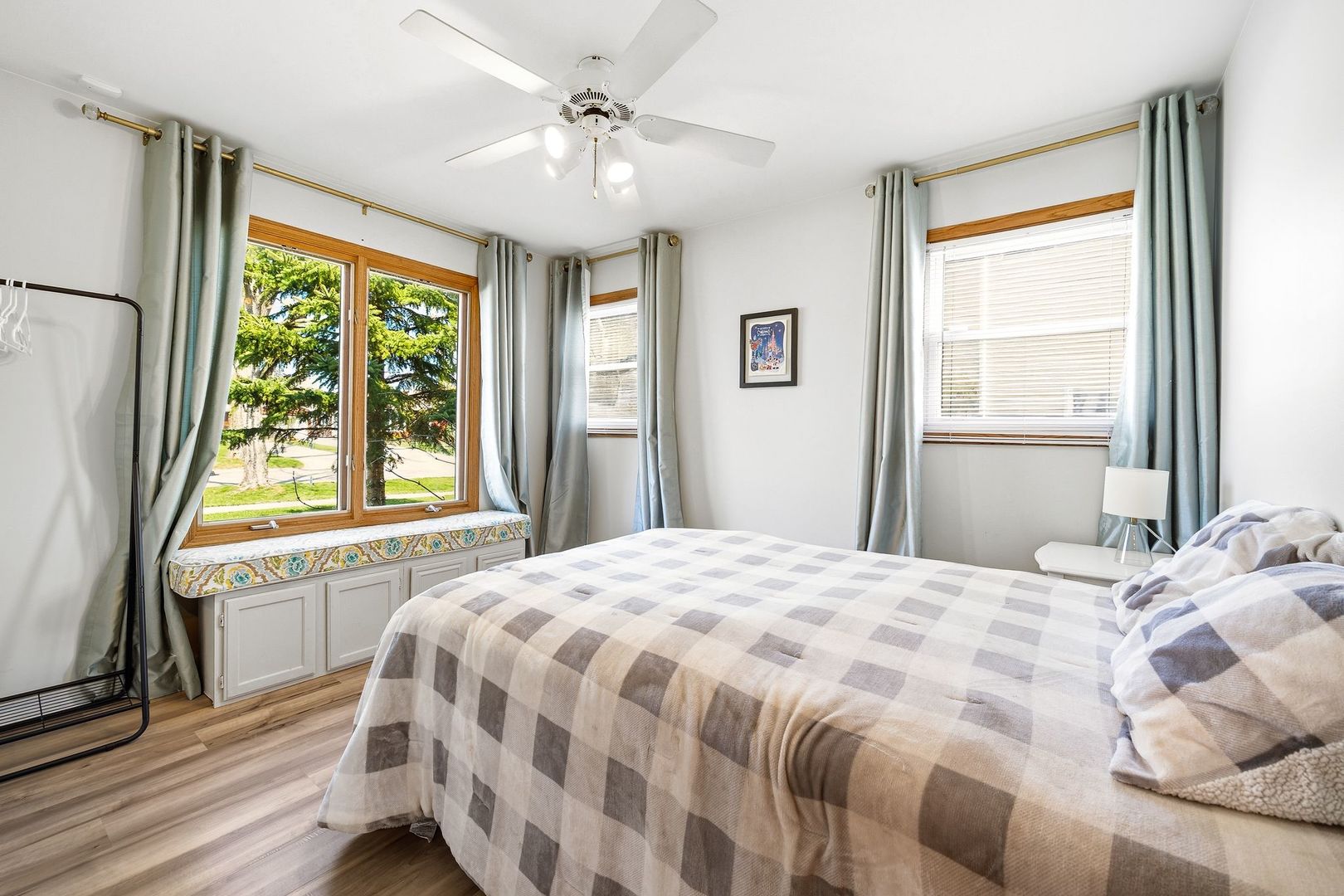 2203 Eastman Street Rolling Meadows IL 60008
