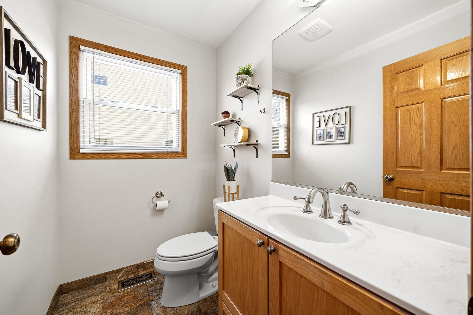 2203 Eastman Street Rolling Meadows IL 60008
