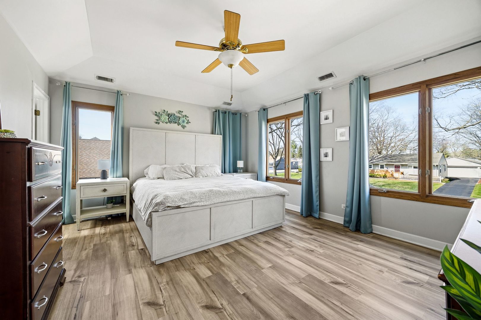 2203 Eastman Street Rolling Meadows IL 60008