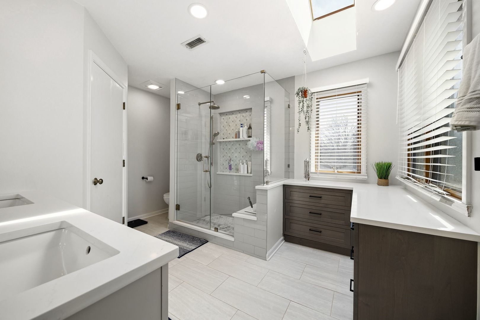 2203 Eastman Street Rolling Meadows IL 60008