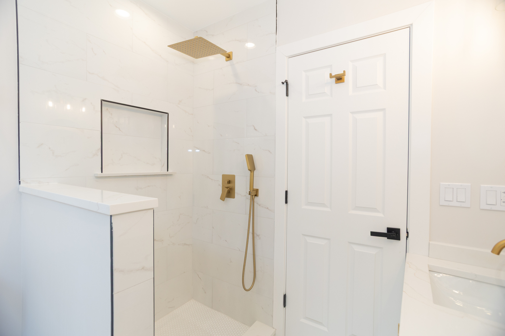5529 West Cornelia Avenue Chicago IL 60641