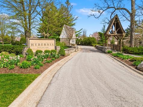 1745 Sundrop Circle Highland Park IL 60035