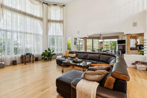 1745 Sundrop Circle Highland Park IL 60035