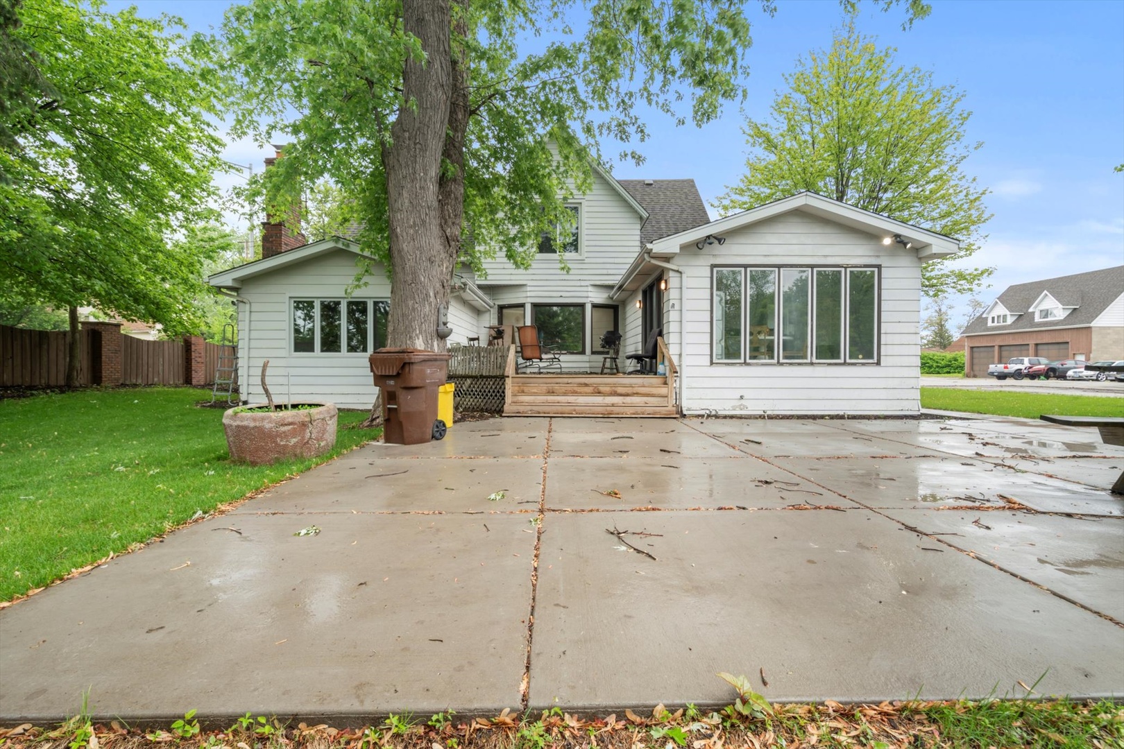 15285 State Street South Holland IL 60473