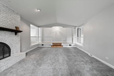 15285 State Street South Holland IL 60473