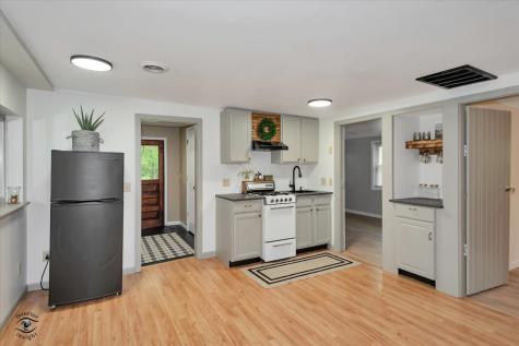32 Cross Street Bristol IL 60512