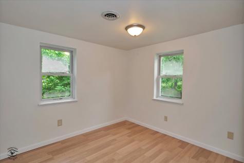 32 Cross Street Bristol IL 60512