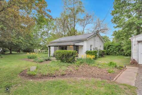 32 Cross Street Bristol IL 60512