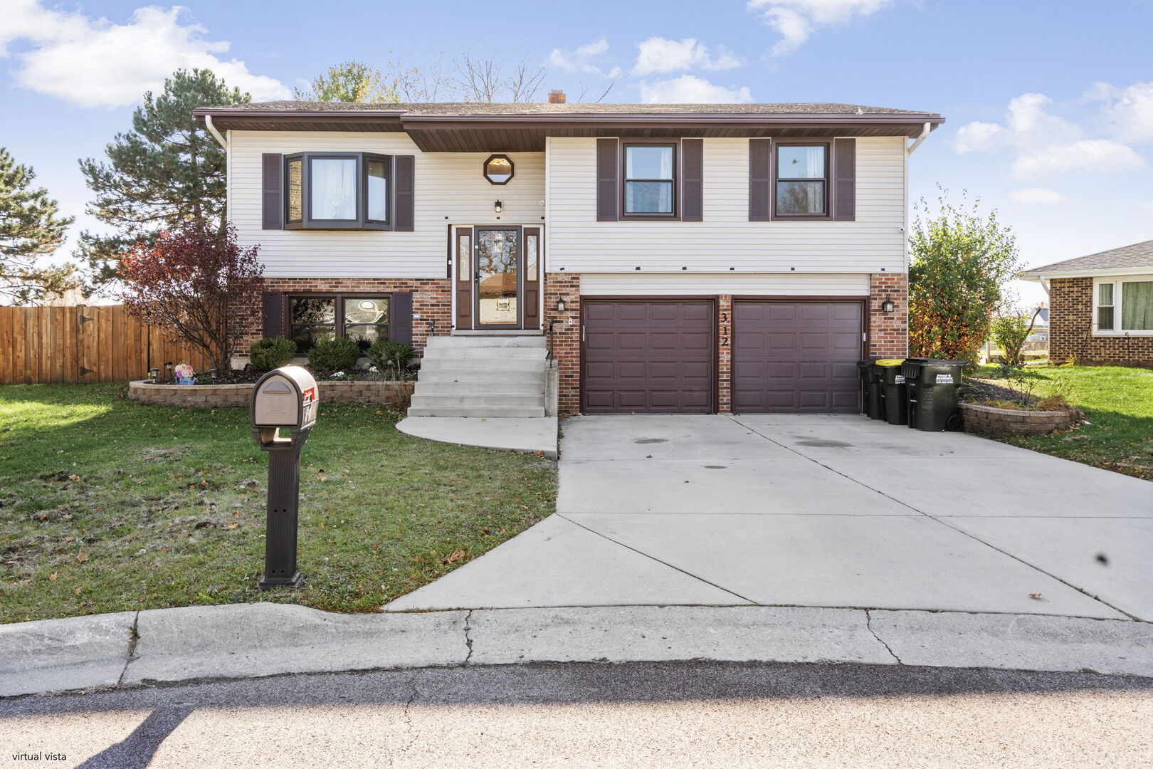 312 Dancing Water Court Carol Stream IL 60188