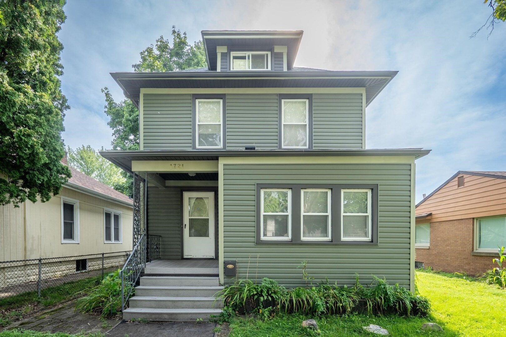 1721 28TH Street Rock Island IL 61201