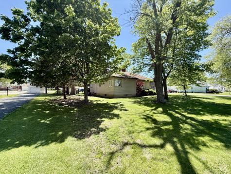 1006 North Sangamon Avenue Gibson City IL 60936