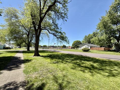 1006 North Sangamon Avenue Gibson City IL 60936