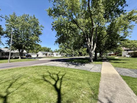 1006 North Sangamon Avenue Gibson City IL 60936