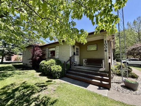 1006 North Sangamon Avenue Gibson City IL 60936