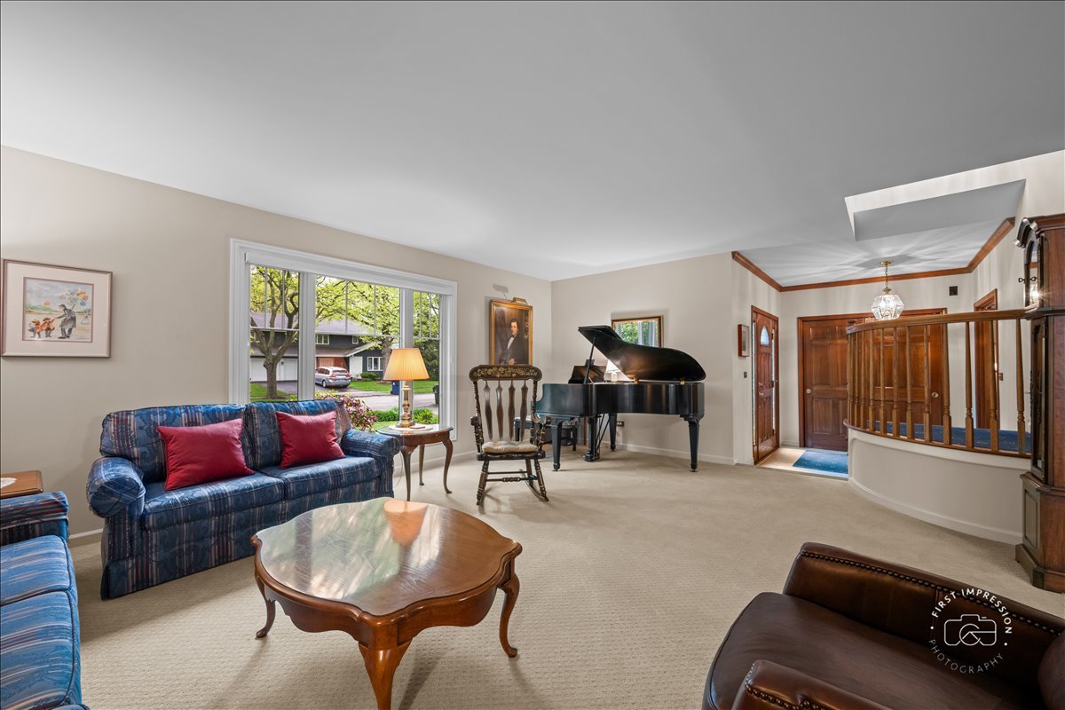 924 Royal Blackheath Court Naperville IL 60563