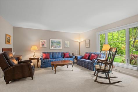 924 Royal Blackheath Court Naperville IL 60563