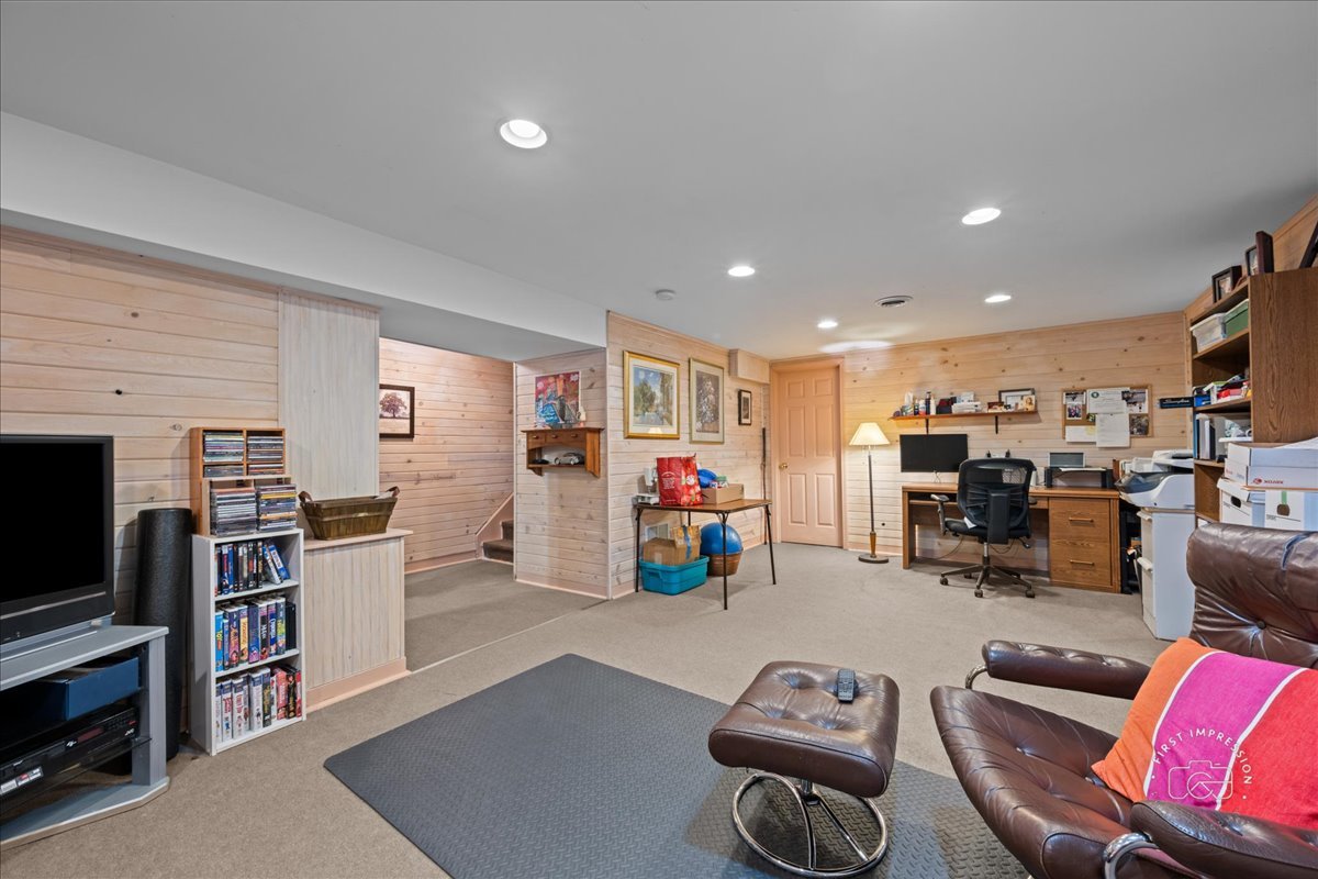 924 Royal Blackheath Court Naperville IL 60563