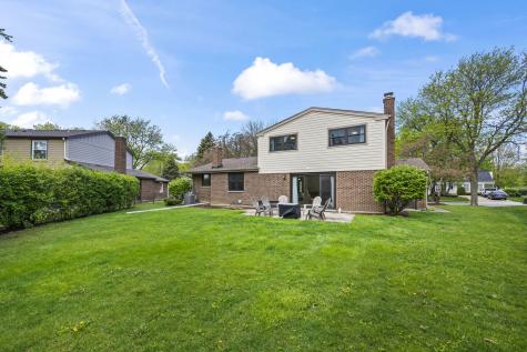 1505 South Kennicott Avenue Arlington Heights IL 60005
